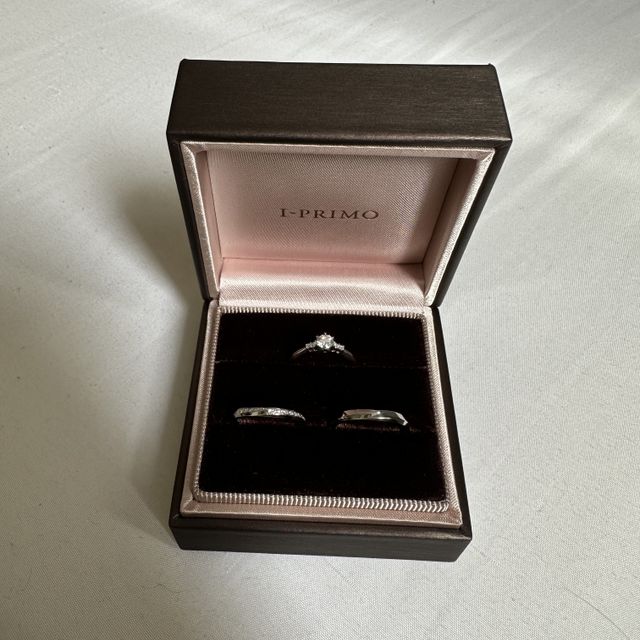 【アイプリモ(I-PRIMO)の口コミ】 店舗に貼ってあったポスターに載っている結婚指輪と婚約指輪を購入致しま…