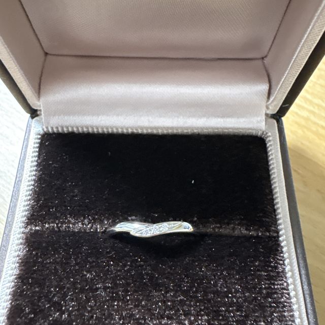 【アイプリモ(I-PRIMO)の口コミ】 価格も良心的なのに質がよく、お気に入りです！
婚約指輪と重ね付けしたく…