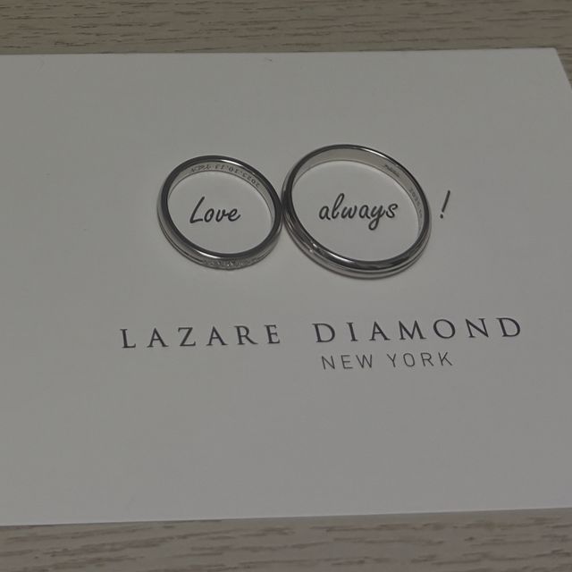 【ラザール ダイヤモンド(LAZARE DIAMOND)の口コミ】 指輪のデザインが他にはなく、半分で分かれているためその日の気分によっ…
