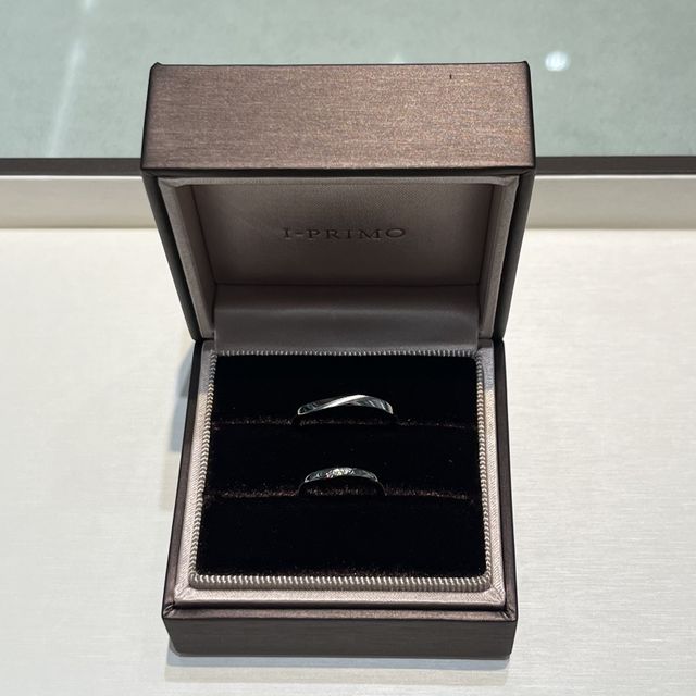 【アイプリモ(I-PRIMO)の口コミ】 シンプルで飽きのこない王道デザインと思います。

他にももっとデザイン…