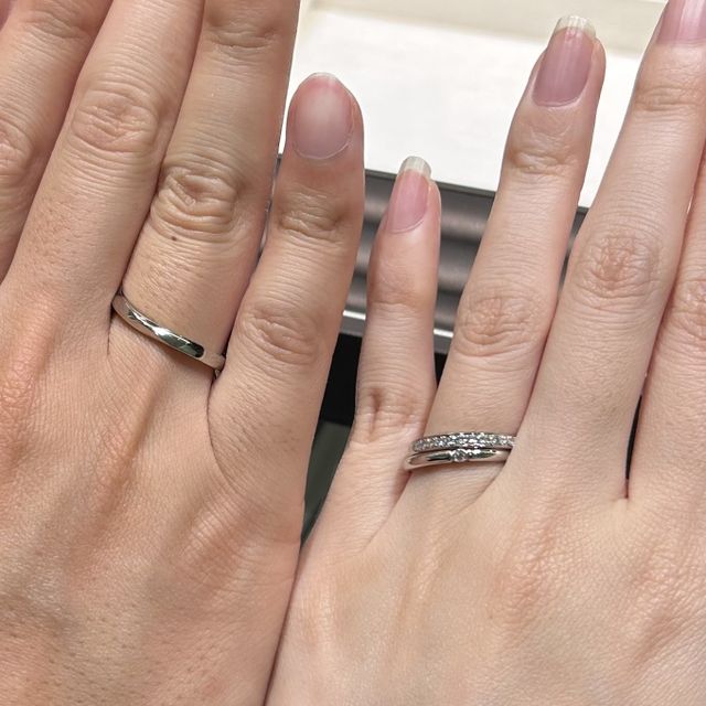 【アイプリモ(I-PRIMO)の口コミ】 ダイヤが埋め込みでない、真ん中に一石挟まれる留め方がさりげなくて可愛…