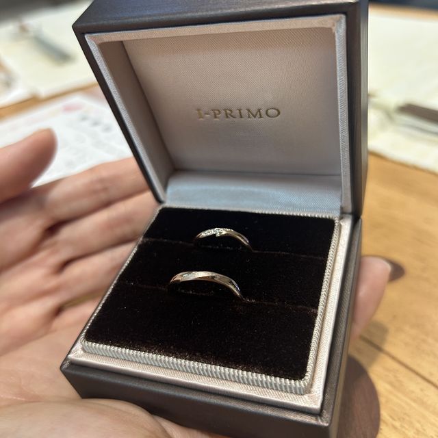 【アイプリモ(I-PRIMO)の口コミ】 夫:ブラウンゴールド、妻:ピンクゴールドにしたので、肌馴染みが良く、上…
