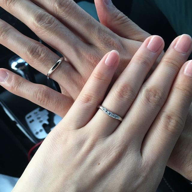 【ROYAL ASSCHER(ロイヤル・アッシャー)の口コミ】 指輪がたくさんあり悩んでいましたが、ロイヤルアッシャーの指輪を見て一…