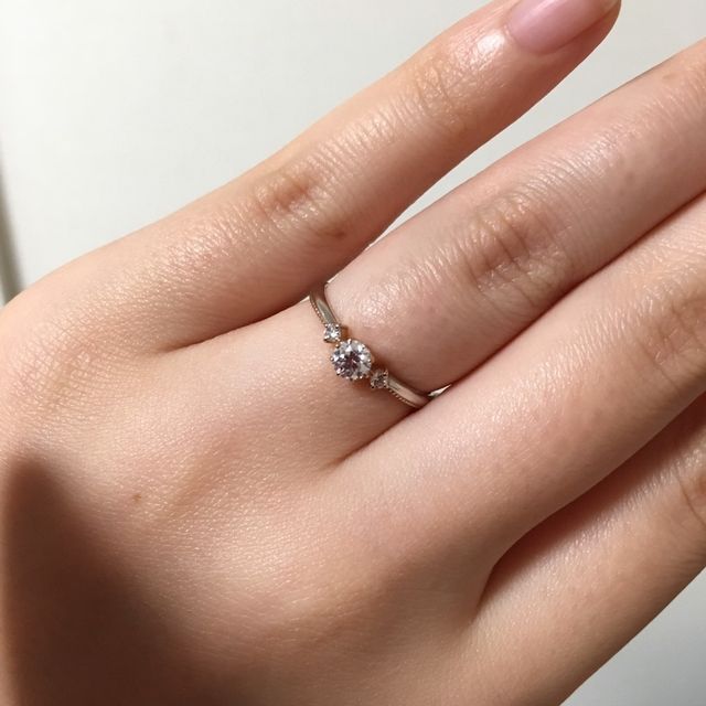 【AMOUR AMULET(アムール・アミュレット)の口コミ】 数えきれないくらい指輪を試着して、迷いに迷って決めました。決め手はや…