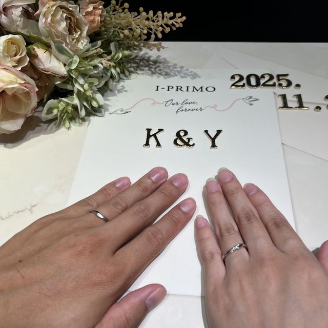 【アイプリモ(I-PRIMO)の口コミ】 ウェーブに沿ってダイヤモンドが入っていて、シンプルだけどオシャレな感…