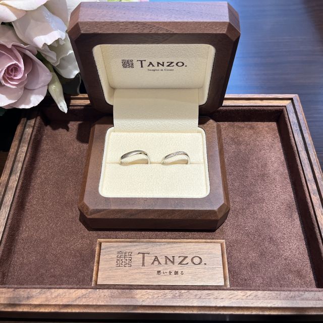 【TANZO.(鍛造指輪)の口コミ】 ダイヤモンドの個数や、金線の本数・色など、全て自分の好みにカスタムが…
