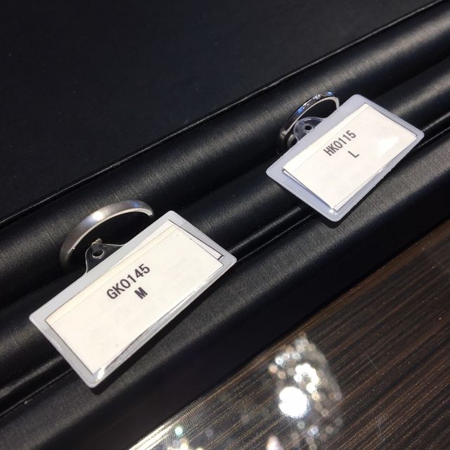 【JEWELRY  KAMATA(ジュエリーかまた)の口コミ】 細いタイプの指輪なので、試着してみるととてもスッキリして見えます。初…