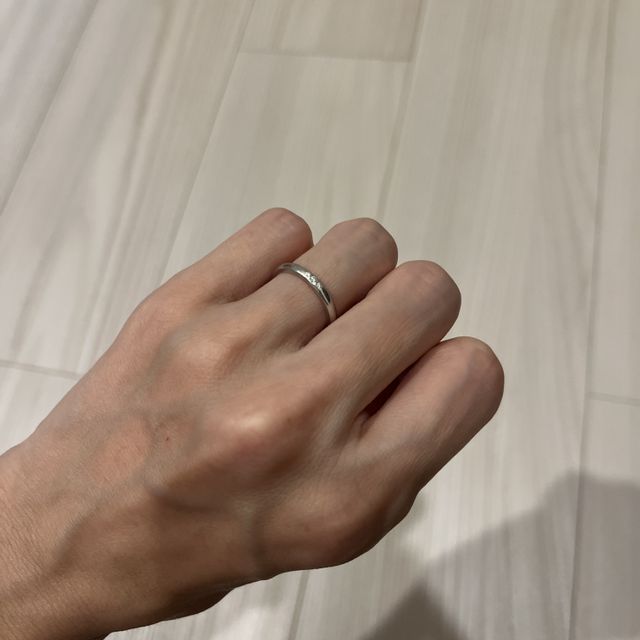 【ラザール ダイヤモンド(LAZARE DIAMOND)の口コミ】 ずっと身につけるものである為、シンプルで飽きがこないデザインを選びま…