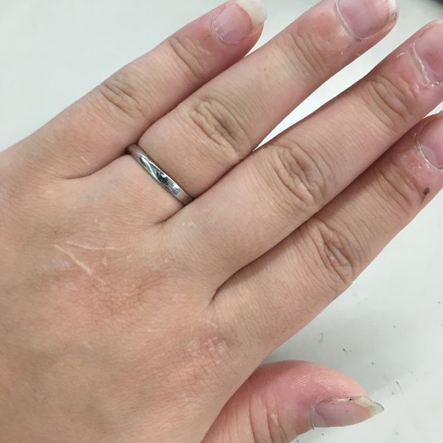 【俄(にわか)の口コミ】 結婚指輪のパンフレットを沢山自宅に取り寄せて、
俄のパンフレットをみた…