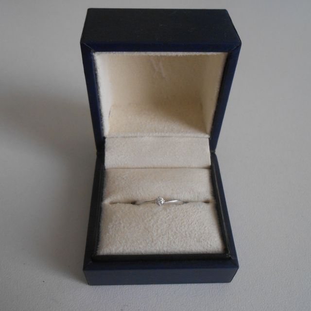 【ヴァンドーム青山(VENDOME AOYAMA)の口コミ】 婚約指輪はもともと購入する予定ではありませんでしたが、主人が形だけで…