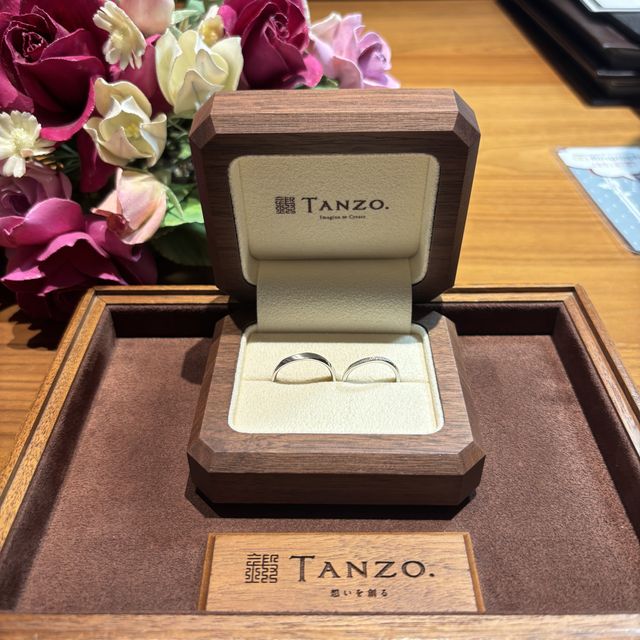 【TANZO.(鍛造指輪)の口コミ】 デザインが上品で飽きのこないところがとても気に入っています。細部まで…