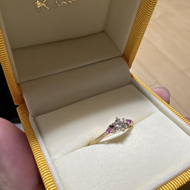 【ケイウノ ブライダル(K.UNO BRIDAL)の口コミ】 フルオーダーで1から作っていただいて、自分たちのイニシャルをさりげなく…