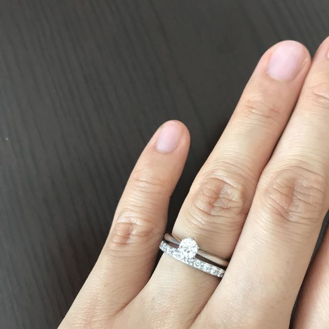 【銀座ダイヤモンドシライシの口コミ】 こだわりは「一粒ダイヤ」と「結婚指輪(エタニティー)との重ねづけ」でし…