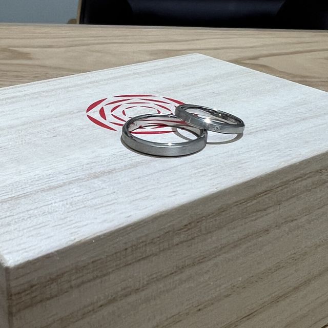 【出雲結(いずもゆい)の口コミ】 デザインがシンプルで着け心地最高です。
指輪に付けられた雲結という名の…