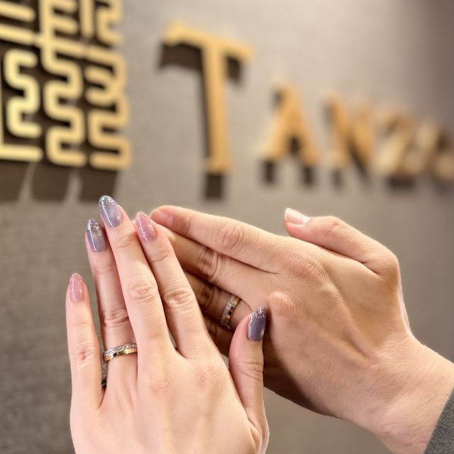 【TANZO.(鍛造指輪)の口コミ】 重ね付け風にしたくて、プラチナとゴールドの二色使いにしました。そして…