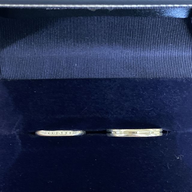 【銀座ダイヤモンドシライシの口コミ】 ストレートは、王道で指にあいやすくおすすめです。3石、5石、7石と選ぶこ…