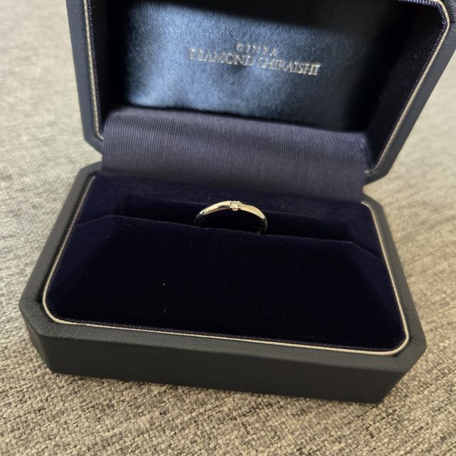 【銀座ダイヤモンドシライシの口コミ】 デザイン性と着け心地の両方に優れた指輪です。ダイヤモンドの輝きがとて…