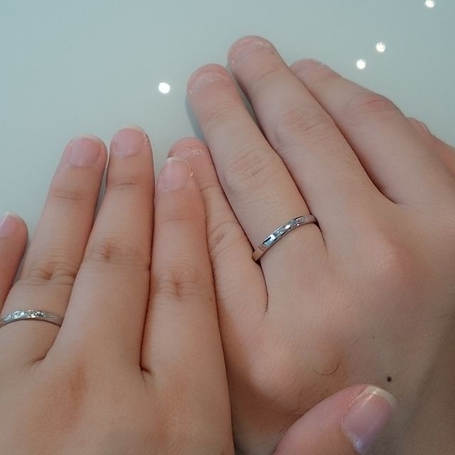 【Disney Cinderella(ディズニー シンデレラ)の口コミ】 ・細身のウェーブデザインで、子供っぽい指でもキレイに見える

・ディズ…