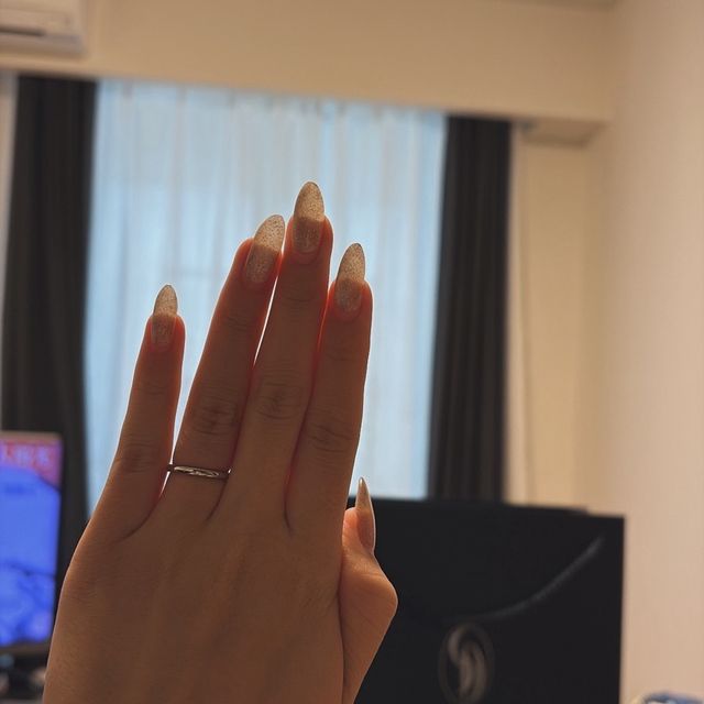 【銀座ダイヤモンドシライシの口コミ】 シンプルなデザインでつけ心地もよく満足しています！
仕事の時でも毎日付…