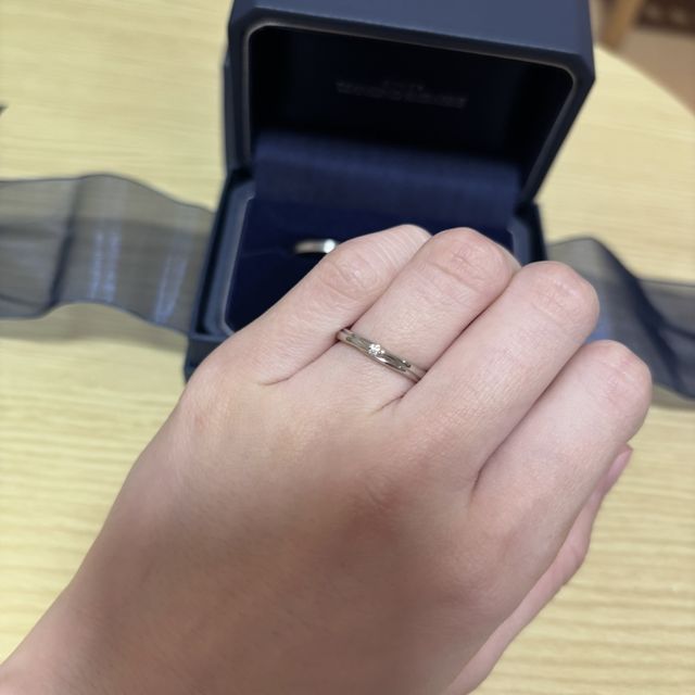 【銀座ダイヤモンドシライシの口コミ】 普段、シンプルやカジュアルな服を着るので、そんな自分に似合う指輪を探…