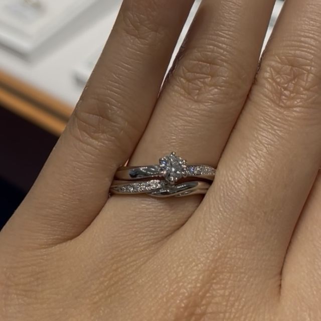 【銀座ダイヤモンドシライシの口コミ】 買わなかったですが、重ね付けがかわいいデザインを探していてお勧めして…