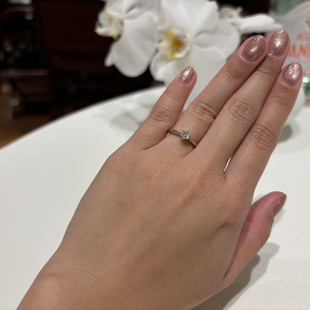 【ケイウノ ブライダル(K.UNO BRIDAL)の口コミ】 普段使い出来る様に、シンプルなデザインを探していた所、心に刺さる様な…