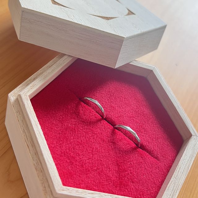 【出雲縁(いずもえん)の口コミ】 ワックス制作や棒地金制作、制作法から選べます。
デザインは甲丸 / 平打…