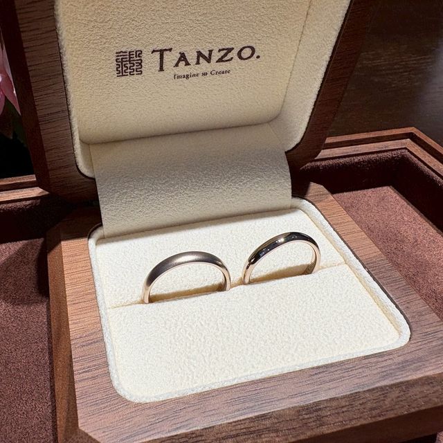 【TANZO.(鍛造指輪)の口コミ】 マット加工をしてもらってますので、気分に合わせて雰囲気を変える事がで…