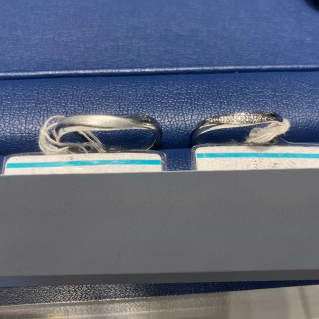 【銀座ダイヤモンドシライシの口コミ】 ヒアリングで持ってきてくださった最初の指輪が、私がカタログでいいなと…