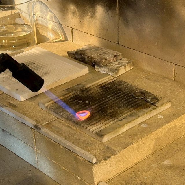 【鎌倉彫金工房の口コミ】 デザインを自分で決めてつくれる点がとても良いと感じました。
ダイヤの他…