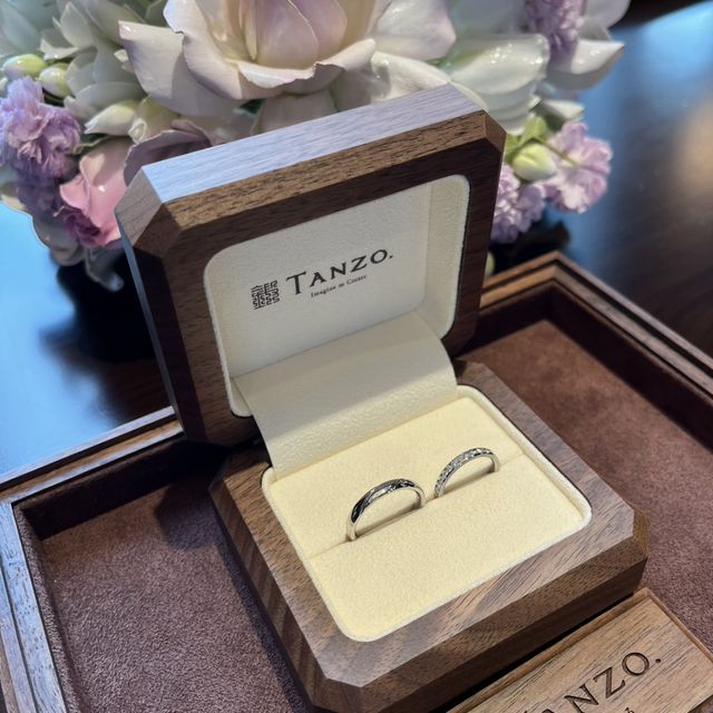 【TANZO.(鍛造指輪)の口コミ】 自分でデザインを決めれて、着け心地もいいのがオススメポイントです
ハー…