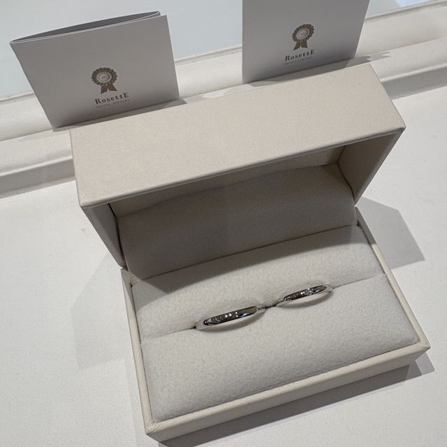 【RosettE(ロゼット)の口コミ】 せっかく毎日つける結婚指輪なので、ありきたりな形や色ではなく、少し人…
