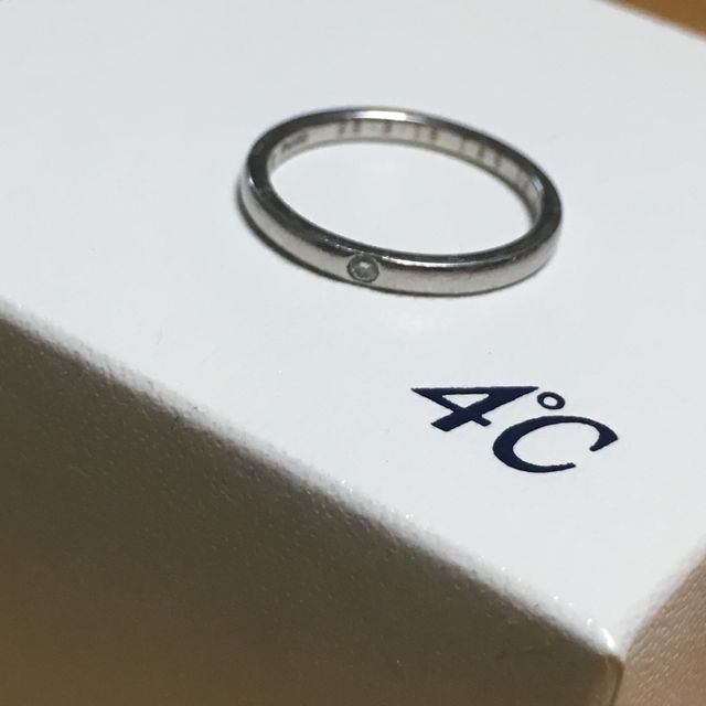 【4℃ BRIDAL(ヨンドシーブライダル)の口コミ】 他のブランドの指輪もたくさん見ましたが、ひねりのある形や、幅が太いも…