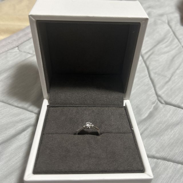 【ECRIN(エクラン)の口コミ】 今回指輪を選ぶにあたって僕はどうしてもプラチナのリングが良かった事と…