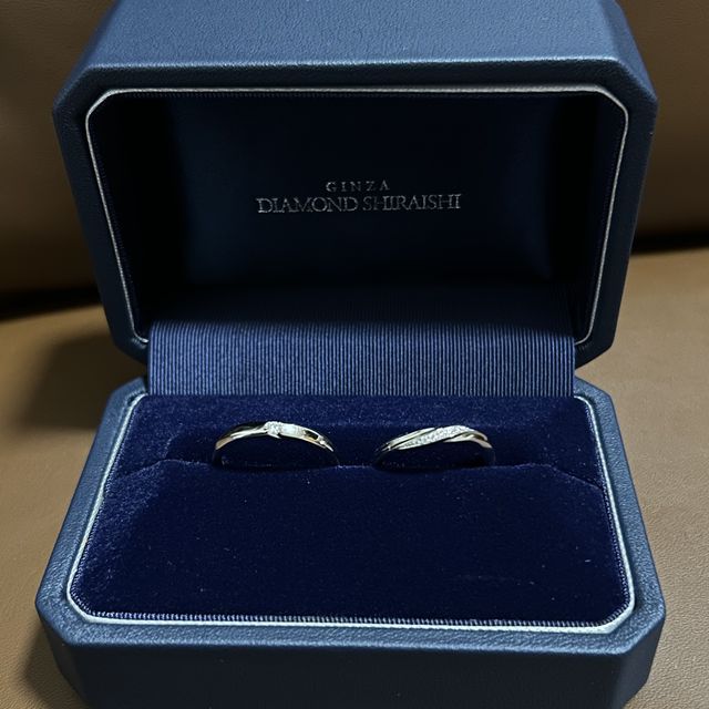 【銀座ダイヤモンドシライシの口コミ】 第一にダイヤモンドの輝きに惹かれました。またその中でも自分の手に合う…