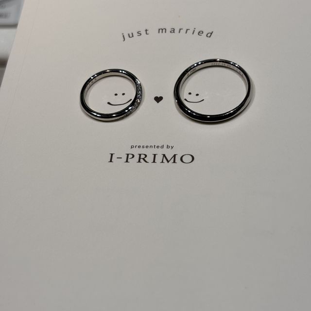 【アイプリモ(I-PRIMO)の口コミ】 指輪のデザインがシンプルだが、綺麗でカッコよく見えます！
指輪の内側に…