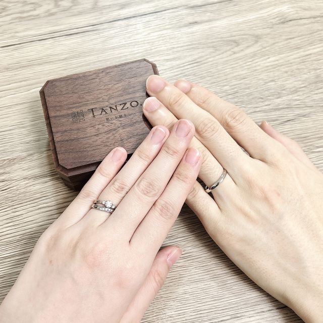 【TANZO.(鍛造指輪)の口コミ】 色も数ある中から選べて、デザインや石の配置など細かくオーダー聞いても…