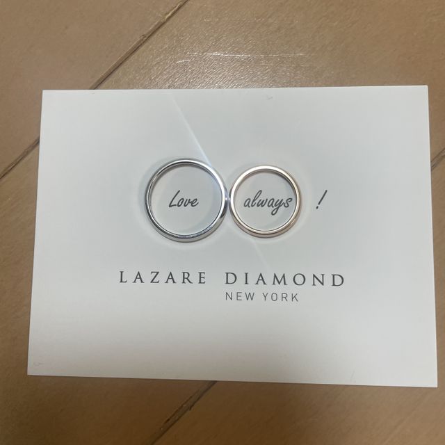 【ラザール ダイヤモンド(LAZARE DIAMOND)の口コミ】 節が太いので、指輪をはめたときに指の根元で指輪がクルクルと回ってしま…