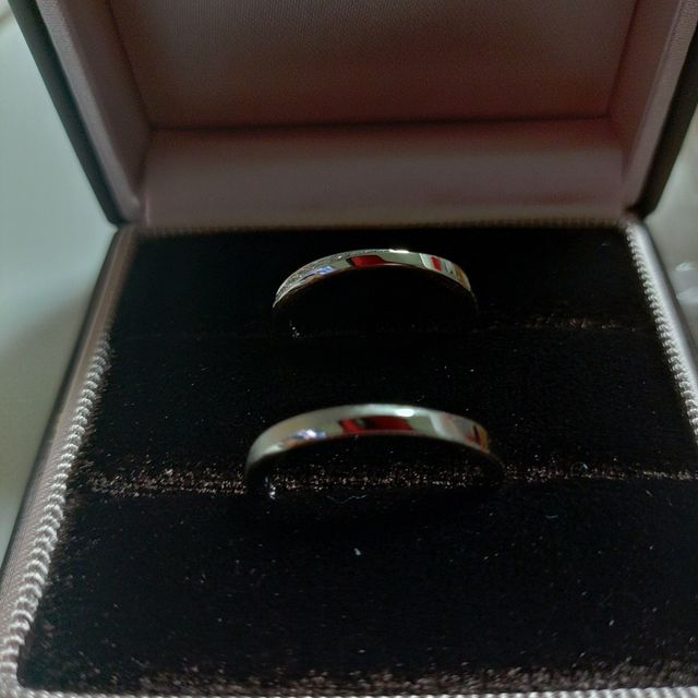 【アイプリモ(I-PRIMO)の口コミ】 女性、男性用共にシンプルだけど豪華さもあるデザインだと思います。
女性…