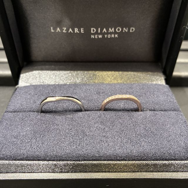 【ラザール ダイヤモンド(LAZARE DIAMOND)の口コミ】 ウェーブラインが綺麗なので、指が長く綺麗にみえます。ダイヤモンドの輝…