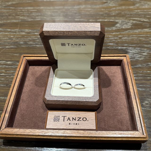 【TANZO.(鍛造指輪)の口コミ】 セミオーダーで自分好みの指輪をデザインできるのが魅力的です。たくさん…