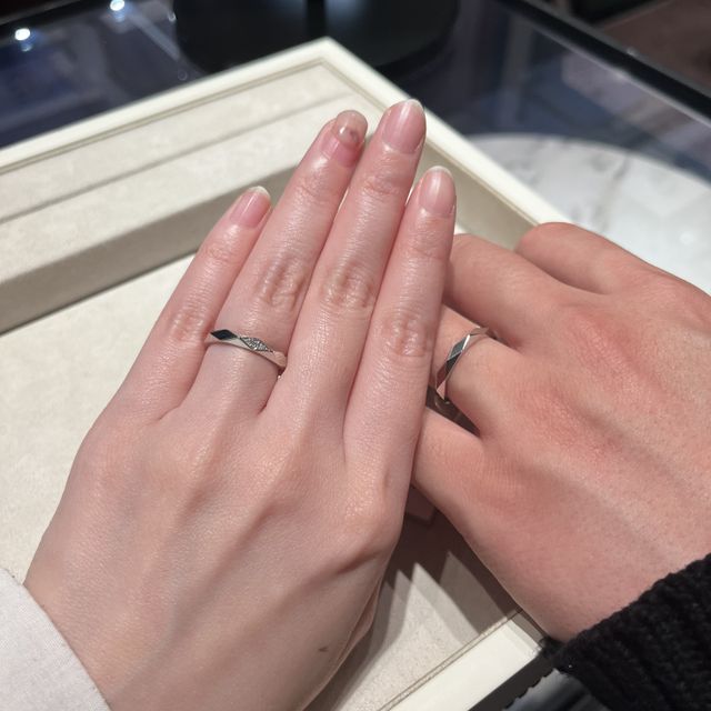 【ブシュロン(BOUCHERON)の口コミ】 指輪＝キラキラの憧れはありつつ、仕事柄ダイヤモンドは控えめにしたい。…