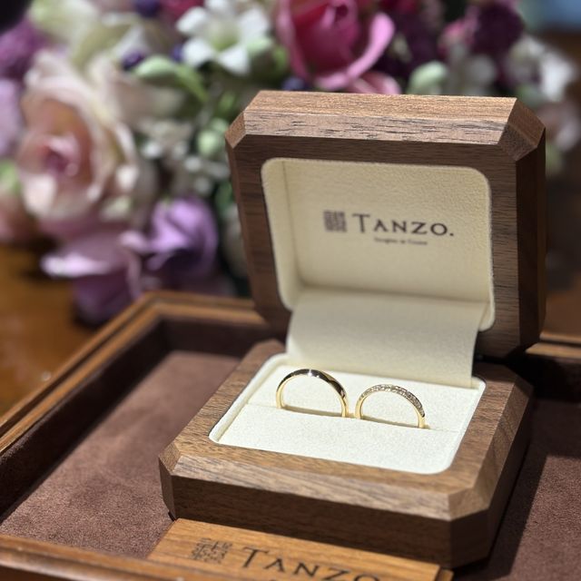 【TANZO.(鍛造指輪)の口コミ】 シンプルなデザインだけどダイヤも目立つ指輪が良かったのと結婚指輪なの…