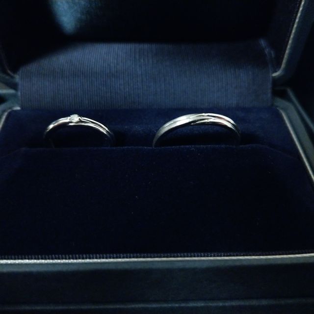 【銀座ダイヤモンドシライシの口コミ】 エンゲージリングもエバーアフターで、男性のデザインも格好よかったので…