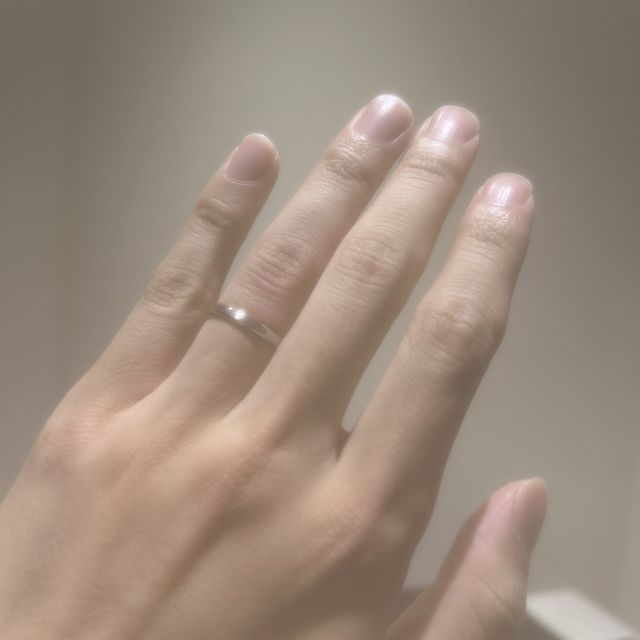 【出雲結(いずもゆい)の口コミ】 シンプルで男性でも普段から着用できるデザインに惹かれました。
またつけ…