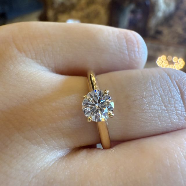 【カルティエ(Cartier)の口コミ】 イエローゴールドのリングで探しており、カルティエのリングを見たときに…