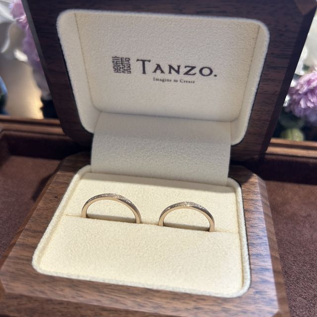 【TANZO.(鍛造指輪)の口コミ】 指輪を探していく中でなかなか２人で納得がいくデザインが見つからなかっ…
