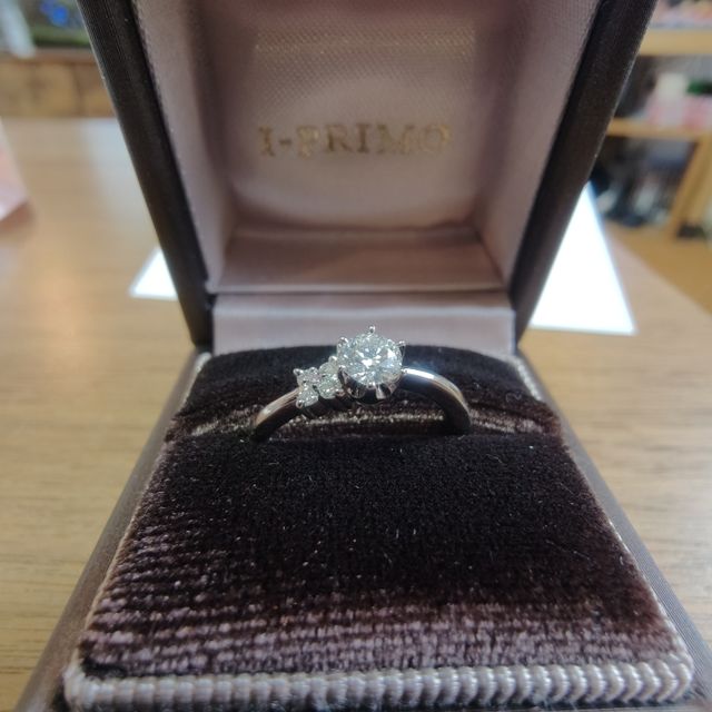 【アイプリモ(I-PRIMO)の口コミ】 ピンクのメレダイヤがさり気なくついており、非常に特別感を感じるデザイ…