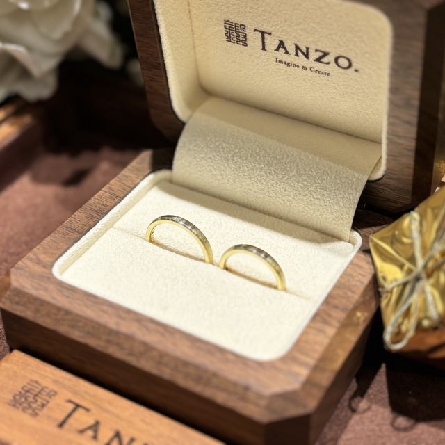 【TANZO.(鍛造指輪)の口コミ】 オーダーメイドで和風デザインが豊富だったのでこちらを選びました。
私と…