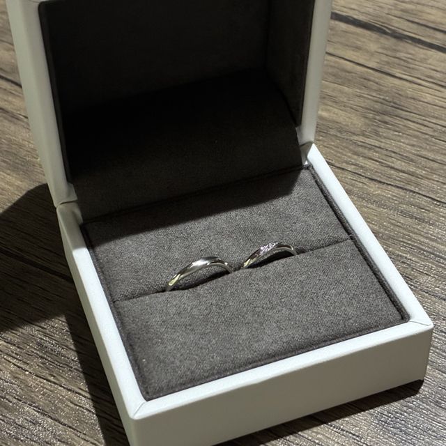 【TOWA(永遠)の口コミ】 シンプルかつリングがやや細めのデザインなので普段使いでもとても良いと…